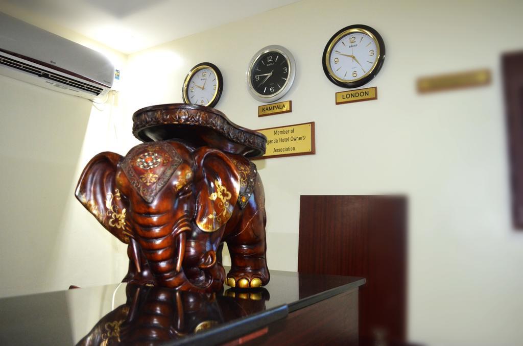 Marie'S Royale Hotel Kampala Buitenkant foto