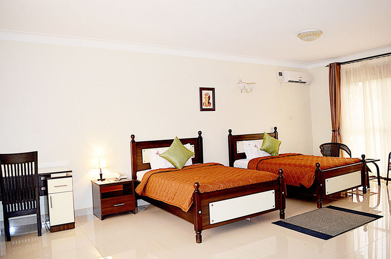 Marie'S Royale Hotel Kampala Buitenkant foto